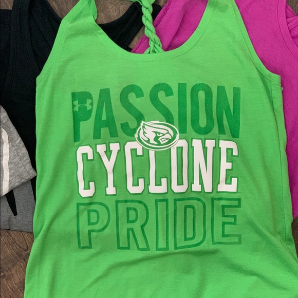 Lot/bundle of 4 workout tanks. Adidas, Nike, UA - Picture 9 of 9